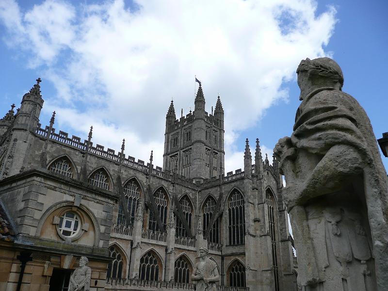 P1000068- Eglise de Bath vue des thermes romains.JPG - L'église de Bath vue des thermes romains